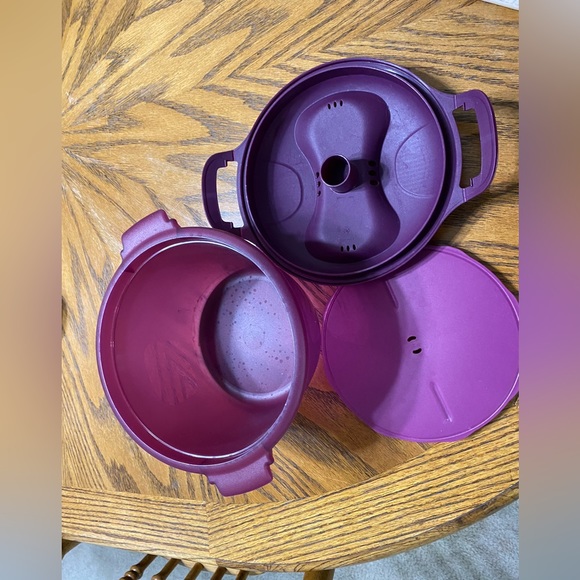 Tupperware rice cooker regular size - Picture 3 of 5